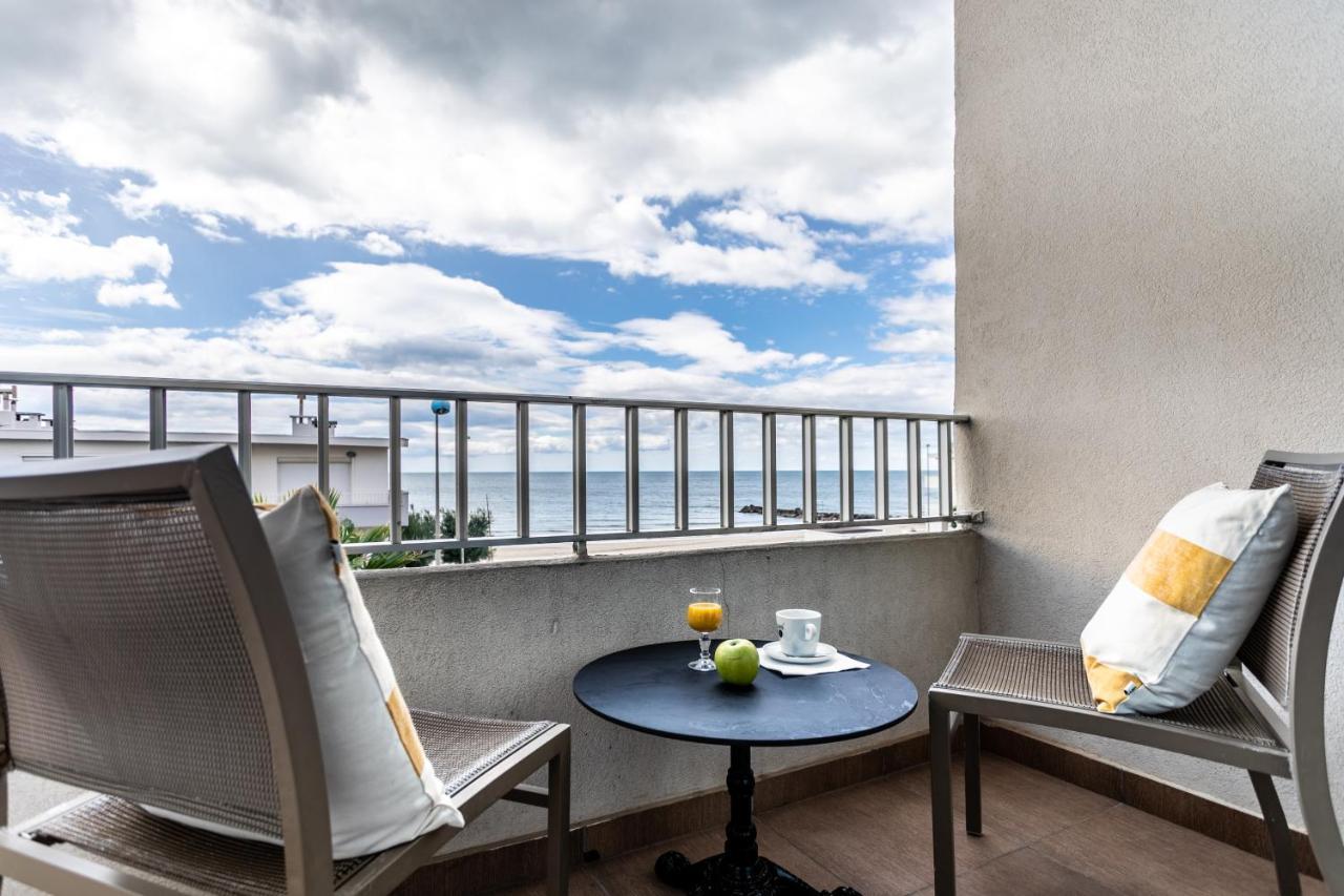 Du Midi Hotel